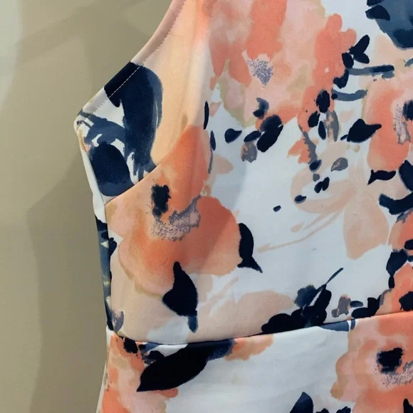 Beautiful springtime dress! - Picture 7 of 7